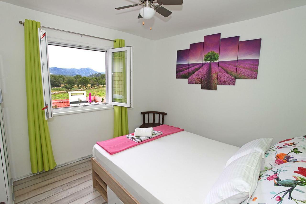 Holiday Home Perunika Zezevica Exterior photo